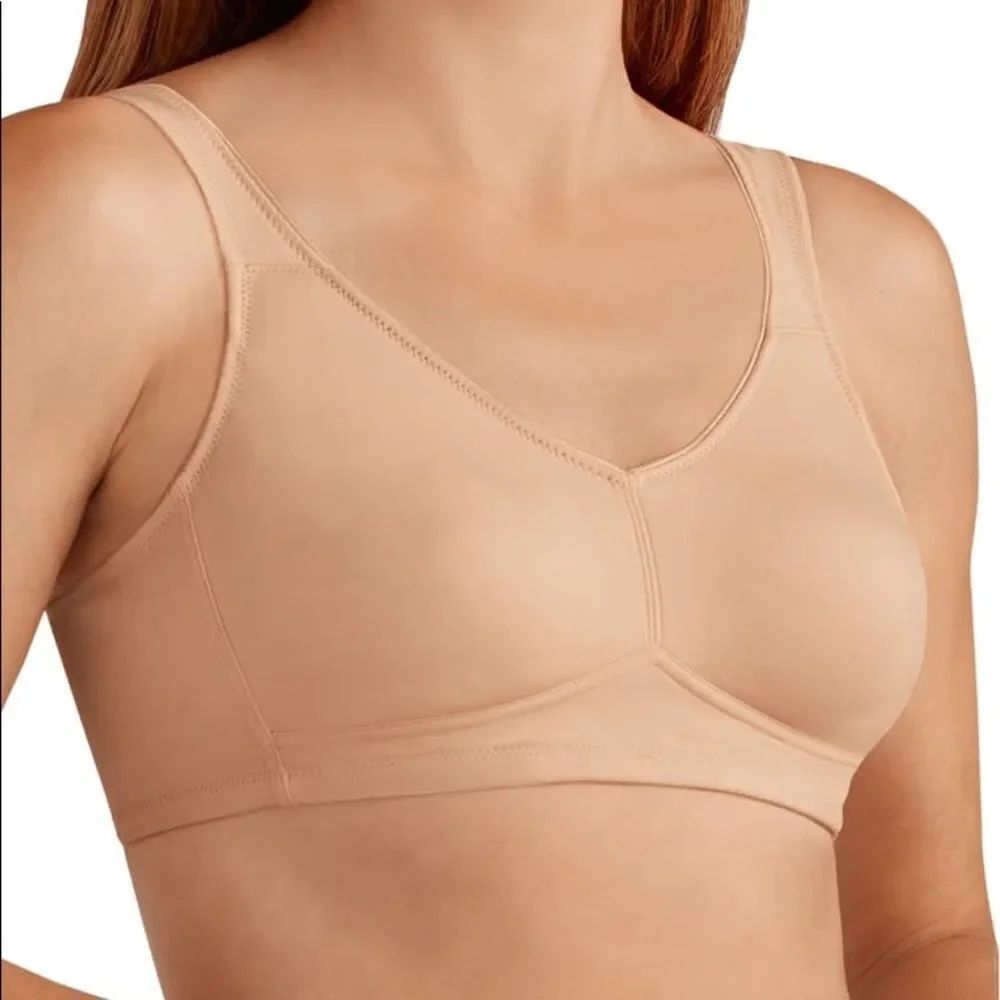 AmoenaMarlena Seamless Soft Cup Bra Sz 34D